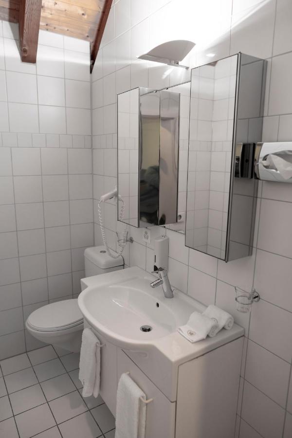 Swiss Hotel La Couronne Avenches Exterior foto